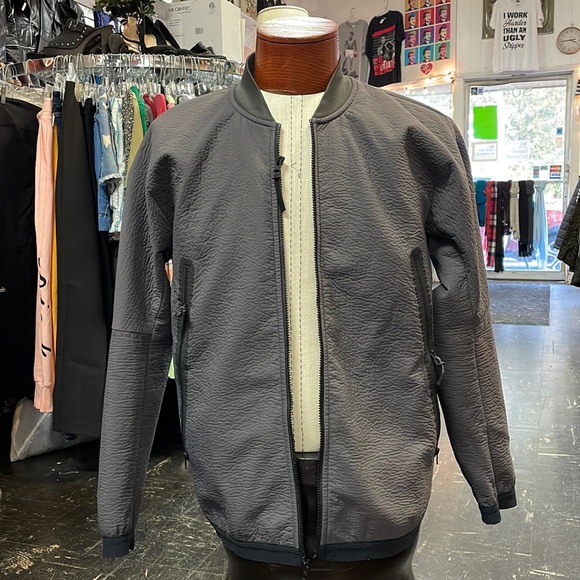 Nike Sportswear Tech Jacket Size Large - Picture 1 of 7